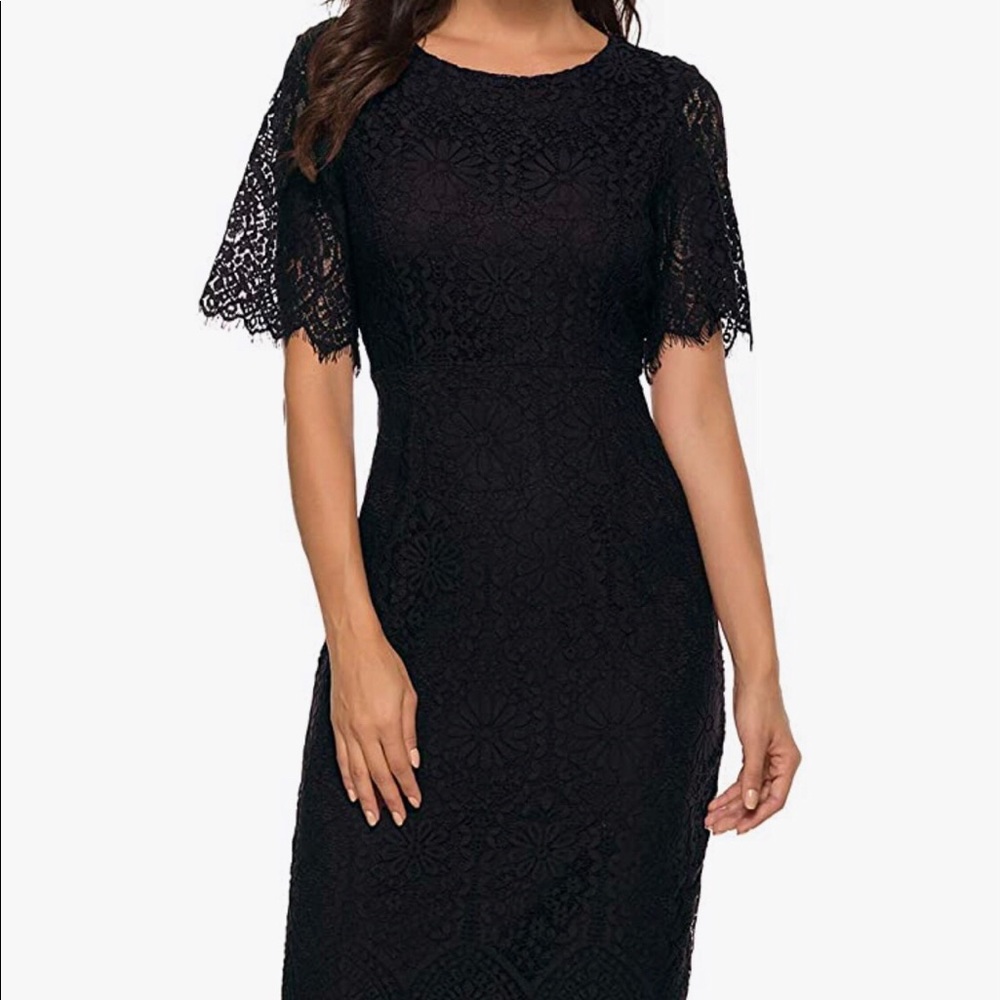 Chic Black Midi Dress with Timeless Elegance